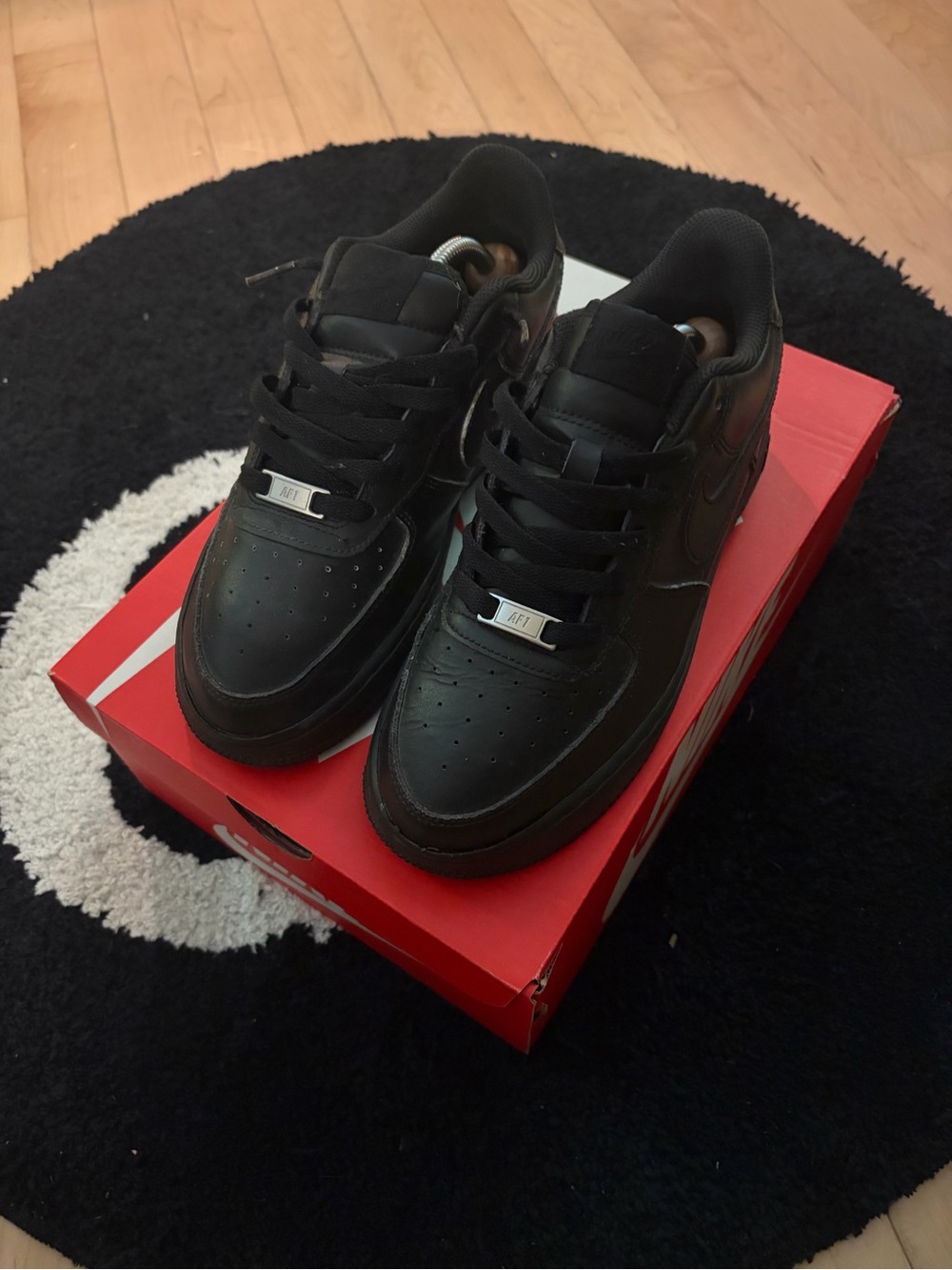 Nike Black Low-Top Men's Sneakers
